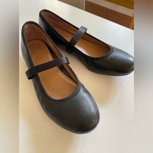 Black Vionic Mary Jane Ballet Flats VGC size 9 leather Joceline